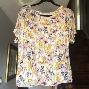 🌺 Old Navy Floral TShirt Sz S